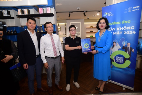 Từ 1-7, chuyển khoản trên 20 triệu đồng 1 ngày phải xác thực khuôn mặt- Ảnh 2. Từ 1-7, chuyển khoản trên 20 triệu đồng 1 ngày phải xác thực khuôn mặt- Ảnh 2.