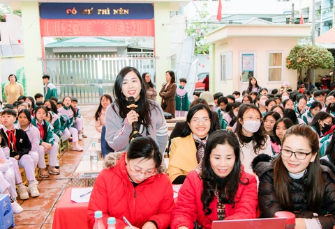 Trường công lập định thu học phí gần 1 triệu đồng/tháng, phụ huynh nói 'chấp nhận được'- Ảnh 1. Trường THCS Trọng Điểm, TP Hạ Long luôn nằm trong top đầu của tỉnh Quảng Ninh nhờ đội ngũ giáo viên nhiều kinh nghiệm, năng lực - Ảnh: Trường THCS Trọng Điểm