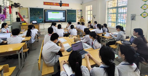 Trường công lập định thu học phí gần 1 triệu đồng/tháng, phụ huynh nói 'chấp nhận được'- Ảnh 4. Việc tự chủ kinh phí chi thường xuyên hứa hẹn sẽ giải quyết phần nào bài toán thiếu giáo viên - Ảnh: T. THẮNG