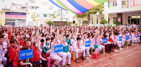 Trường công lập định thu học phí gần 1 triệu đồng/tháng, phụ huynh nói 'chấp nhận được'- Ảnh 3. Trường THCS Trọng Điểm, TP Hạ Long luôn thu hút rất đông học sinh đầu vào, việc tự chủ 100% với mức thu dự kiến 960.000 đồng/tháng/học sinh được nhiều người đánh giá là có thể chấp nhận được khi so với khối trường tư thục - Ảnh: Trường THCS Trọng Điểm