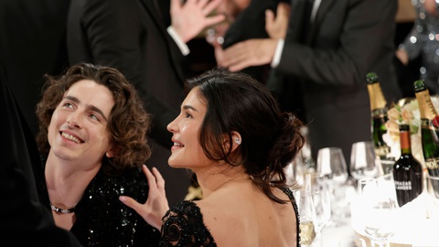 Timothée Chalamet là sao hạng A hội tụ nhiều yếu tố: tài năng, doanh thu phòng vé, danh tiếng, đời tư. Anh rất được chú ý vì mối tình với người đẹp Kylie Jenner - Ảnh: Elle Timothée Chalamet là sao hạng A hội tụ nhiều yếu tố: tài năng, doanh thu phòng vé, danh tiếng, đời tư. Anh rất được chú ý vì mối tình với người đẹp Kylie Jenner - Ảnh: Elle