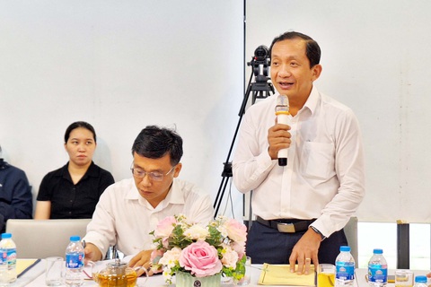 TP.HCM 'đặt hàng' nền tảng dùng chung bệnh án điện tử- Ảnh 2. PGS.TS.BS Nguyễn Anh Dũng, phó giám đốc Sở Y tế TP.HCM, chia sẻ tại hội nghị - Ảnh: TRỌNG NHÂN