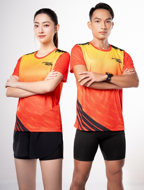 Tin tức giải trí 29-5: Victor Vũ làm phim riêng về thám tử Kiên trong Người vợ cuối cùng- Ảnh 3. Hoa hậu Lương Thùy Linh và vận động viên Hoàng Nguyên Thanh là đại sứ chính thức của giải chạy