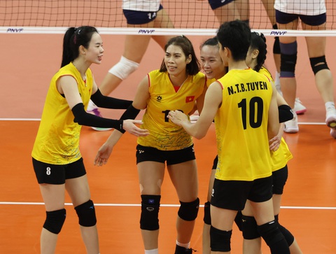 Thắng Kazakhstan, bóng chuyền nữ Việt Nam bảo vệ thành công chức vô địch AVC Challenge Cup- Ảnh 3. Các cô gái Việt Nam giành chiến thắng thuyết phục để lên ngôi vô địch - Ảnh: AVC