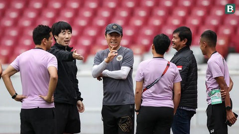 HLV Shin Tae Yong kêu gọi bóng đá Indonesia hướng tới mục tiêu xa hơn là vô địch ASEAN Cup - Ảnh: BOLA HLV Shin Tae Yong kêu gọi bóng đá Indonesia hướng tới mục tiêu xa hơn việc vô địch ASEAN Cup - Ảnh: BOLA