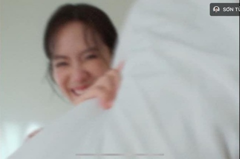 ‘Nàng thơ mới’ của Sơn Tùng lộ diện visual ‘out nét’ vẫn gây bấn loạn- Ảnh 4. Ngoài Sơn Tùng, tất cả hình ảnh về nữ chính trong MV đều