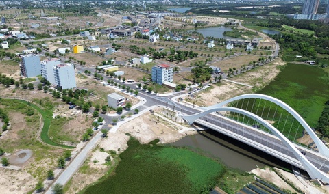 Có gì mới trong đơn giá bồi thường, hỗ trợ khi thu hồi đất ở Quảng Nam?- Ảnh 1. Một số dự án ở khu đô thị mới Điện Nam - Điện Ngọc (Quảng Nam) - Ảnh: LÊ TRUNG