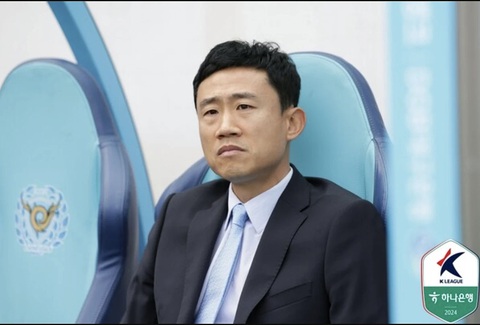VFF ký hợp đồng với trợ lý người Hàn cho tân HLV trưởng- Ảnh 2. Ông Choi Won Kwon khi là HLV trưởng CLB Daegu FC - Ảnh: DAEGU FC