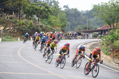 chặng 3 Cuộc đua xe đạp về Điện Biên Phủ 2024 - Cúp Báo Quân đội nhân dân với chủ đề “Mở đường vào Tây Bắc” - Ảnh: QĐND Chặng 3 Cuộc đua xe đạp về Điện Biên Phủ 2024 - Cúp Báo Quân Đội Nhân Dân với chủ đề “Mở đường vào Tây Bắc” - Ảnh: QĐND