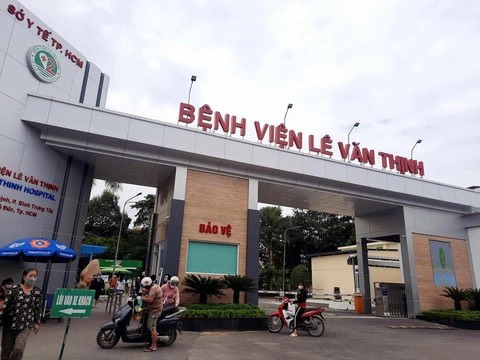 Vụ 15 học sinh bị ngộ độc ở TP.HCM: Nghi do ăn phải độc tố vi khuẩn có trong thức ăn- Ảnh 1. Nhiều học sinh bị ngộ độc thực phẩm nhập viện tại Bệnh viện Lê Văn Thịnh - Ảnh tư liệu