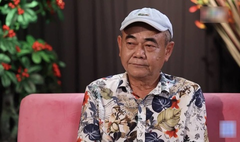 Tin tức giải trí 5-3: NSND Việt Anh lên tiếng sau tranh cãi ảnh đại diện hoa sen- Ảnh 1. Status của NSND Việt Anh đã gây tranh cãi khắp mạng xã hội Facebook - Ảnh: THVL