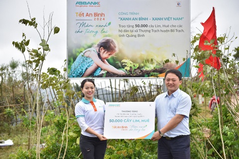 ABBANK gây quỹ 50.000 cây gỗ lớn cho các gia đình khó khăn tỉnh Quảng Bình- Ảnh 2. ABBANK gây quỹ 50.000 cây gỗ lớn cho các gia đình khó khăn tỉnh Quảng Bình- Ảnh 2.