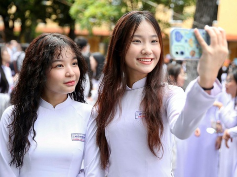 Khó khăn cũng là cơ hội chứng minh năng lực- Ảnh 1. Thời đại toàn cầu hóa, mỗi người trẻ đều có thể đóng góp cho quê hương dù ở bất kỳ đâu - Ảnh: Q.ĐỊNH