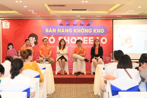 Đào tạo nhà bán hàng là một trong những hoạt động được Shopee đặc biệt chú trọng trong những năm qua, minh chứng ở số lượng và quy mô tổ chức ngày một tăng tiến Đào tạo nhà bán hàng là một trong những hoạt động được Shopee đặc biệt chú trọng trong những năm qua, minh chứng ở số lượng và quy mô tổ chức ngày một tăng tiến