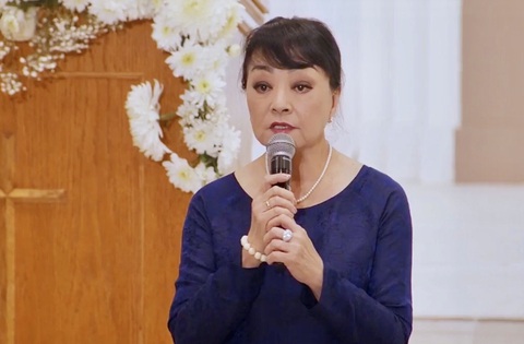 Ca sĩ Hương Lan nói lời tạm biệt với Đức Tiến - Ảnh chụp màn hình Ca sĩ Hương Lan nói lời tạm biệt với người mẫu Đức Tiến - Ảnh chụp màn hình
