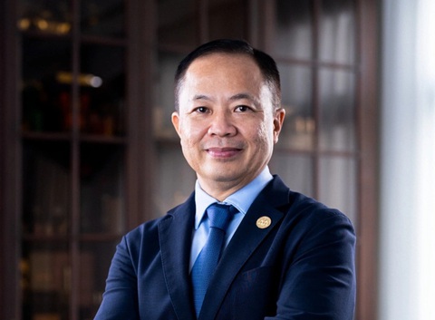 Đi làm hơn 26 năm nay, lãnh đạo bắt ký lại hợp đồng lao động- Ảnh 1. Luật sư Nguyễn Hữu Thế Trạch