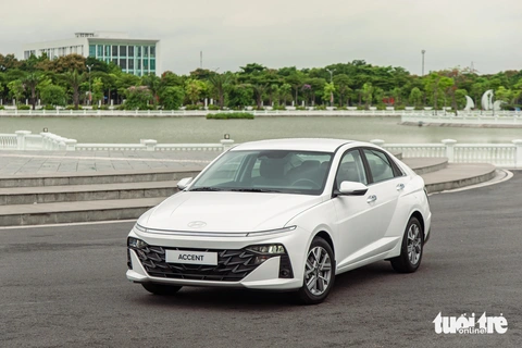 Chi tiết Hyundai Accent 2024 giá cao nhất 569 triệu đồng: Lột xác toàn diện trước Vios, City- Ảnh 1. So với thế hệ cũ, Hyundai Accent 2024 đã lột xác hoàn toàn cả nội/ngoại thất, hệ thống khung gầm, tùy chọn động cơ, mang tới phong cách khác lạ cho phân khúc sedan hạng B.