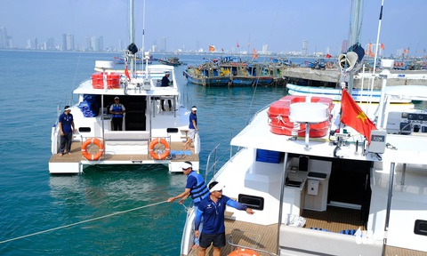 Đà Nẵng sẽ xây 38 bến du thuyền ở những vị trí nào?- Ảnh 1. Du thuyền trên bán đảo Sơn Trà, Đà Nẵng - Ảnh: TẤN LỰC