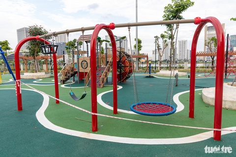 Ngắm Cung Thiếu nhi Hà Nội hơn 1.300 tỉ đồng sắp khánh thành- Ảnh 12. Khu vui chơi ngoài trời - Ảnh: DANH KHANG