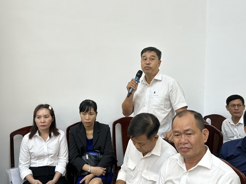 Còn tình trạng ‘trên nóng, dưới lạnh’ trong giải quyết thủ tục hành chính ở Cần Thơ- Ảnh 2. Doanh nghiệp nêu ý kiến tại hội nghị đối thoại giữa doanh nghiệp với chính quyền TP Cần Thơ - Ảnh: N.B