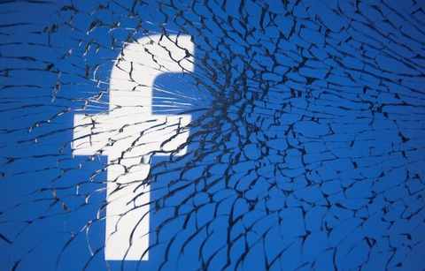 Facebook gặp sự cố, nhiều người dùng bị ảnh hưởng- Ảnh 1. Nhiều người dùng báo cáo bị gián đoạn trên Facebook - Ảnh: REUTERS