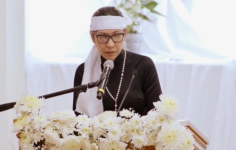 Bình Phương - vợ người mẫu Đức Tiến - nói lời cảm ơn và tình cảm khán giả dành cho chồng mình - Ảnh chụp màn hình Bình Phương - vợ người mẫu Đức Tiến - nói lời cảm ơn tình cảm khán giả dành cho chồng mình - Ảnh chụp màn hình