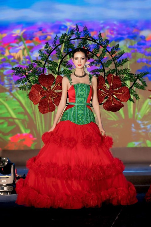 Ý Như - mẫu nhí 9 tuổi thần thái catwark cùng Á hậu Du lịch Hương Ly- Ảnh 7. Miss Intercontinental 2022 Lê Nguyễn Bảo Ngọc