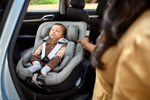 Đánh thức bộ nhớ để không bỏ quên trẻ nhỏ trên xe- Ảnh 2. Tìm cách tạo ra lời nhắc tránh để quên trẻ trong xe ô tô - Ảnh: Maxi Cosi