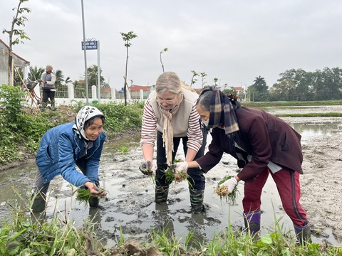 Đại sứ Thụy Điển Ann Mawe: Tôi không muốn bỏ lỡ bất cứ điều gì ở Việt Nam- Ảnh 6. 5 năm sinh sống và làm việc ở Việt Nam là một kỷ niệm tuyệt vời với bà Ann Mawe - Ảnh: LÂM PHẠM