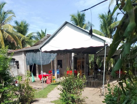 Điều tra vụ một người đàn ông tử vong sau chầu nhậu- Ảnh 1. Gia đình đang lo hậu sự cho ông Khải - Ảnh: A.X.