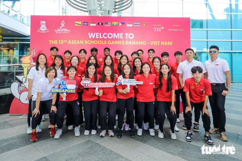 Nam thanh nữ tú rạng rỡ trước Đại hội thể thao học sinh Đông Nam Á- Ảnh 4. Đoàn Singapore