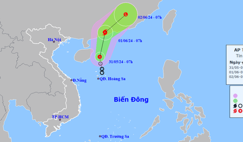 Áp thấp nhiệt đới trên Biển Đông khả năng mạnh lên thành bão- Ảnh 1. Vị trí và hướng di chuyển áp thấp nhiệt đới lúc 7h sáng 31-5 - Ảnh: NCHMF