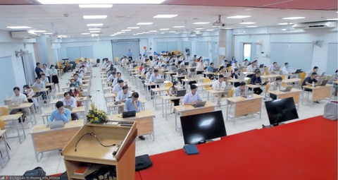 Thí sinh tại điểm cầu TP.HCM tham gia Hội thi Thí sinh tại điểm cầu TP.HCM tham gia hội thi