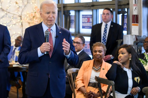 Ông Biden phát biểu tại một sự kiện vận động tranh cử tại bang Pennsylvania hôm 29-5 - Ảnh: AFP Ông Biden phát biểu tại một sự kiện vận động tranh cử ở bang Pennsylvania hôm 29-5 - Ảnh: AFP