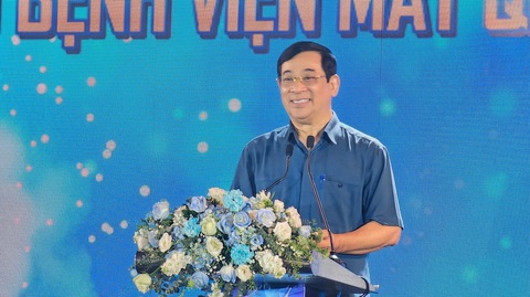 Hệ thống Bệnh viện Mắt Quốc tế Việt - Nga: 15 năm khẳng định vị thế dẫn đầu- Ảnh 3. Cục trưởng Cục Quản lý Khám chữa bệnh, Bộ Y tế Lương Ngọc Khuê phát biểu tại lễ kỷ niệm