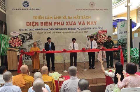 Khai mạc triển lãm ảnh và ra mắt sách ảnh Điện Biên Phủ xưa và nay - Ảnh: BTC Khai mạc triển lãm ảnh và ra mắt sách ảnh Điện Biên Phủ xưa và nay - Ảnh: BTC