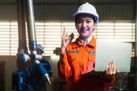Tìm hiểu công việc vị trí Trợ lý - Cánh tay phải đắc lực của nhà lãnh đạo- Ảnh 3. Vị trí Trợ lý sản xuất - Nguồn: Freepik