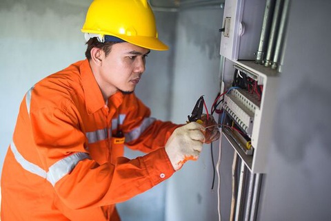 Tìm hiểu về ngành điện tử viễn thông là gì? Ra trường làm gì?- Ảnh 3. Nhu cầu nhân lực của điện tử viễn thông đang tăng mạnh (Nguồn: Internet)