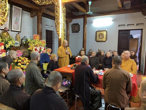 Thượng tọa Thích Thanh Vân chia sẻ về cuộc đời của ni trưởng Thích Đàm Hạnh khi đến thăm viếng vị ni trưởng khả kính dịp kỷ niệm 70 năm Chiến thắng Điện Biên Phủ - Ảnh: Ban TTTT GHPGVN tỉnh Hải Dương Thượng tọa Thích Thanh Vân chia sẻ về cuộc đời của ni trưởng Thích Đàm Thảo, khi đến thăm viếng vị ni trưởng khả kính dịp kỷ niệm 70 năm Chiến thắng Điện Biên Phủ - Ảnh: Ban TTTT GHPGVN tỉnh Hải Dương