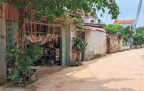 Hiện trường vụ người đàn ông 76 tuổi bị đấm vào mặt ở Bắc Giang - Ảnh: CÔNG AN LẠNG GIANG Hiện trường vụ người đàn ông 76 tuổi bị đấm vào mặt ở Bắc Giang - Ảnh: CÔNG AN LẠNG GIANG