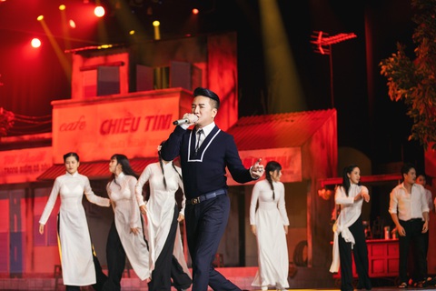 Đàm Vĩnh Hưng xác lập kỷ lục trong live show Ngày em thắp sao trời- Ảnh 18. Đàm Vĩnh Hưng xác lập kỷ lục trong live show Ngày em thắp sao trời- Ảnh 18.