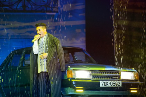 Đàm Vĩnh Hưng xác lập kỷ lục trong live show Ngày em thắp sao trời- Ảnh 9. Đàm Vĩnh Hưng xác lập kỷ lục trong live show Ngày em thắp sao trời- Ảnh 9.