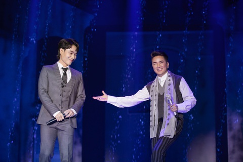 Đàm Vĩnh Hưng xác lập kỷ lục trong live show Ngày em thắp sao trời- Ảnh 10. Đàm Vĩnh Hưng xác lập kỷ lục trong live show Ngày em thắp sao trời- Ảnh 10.