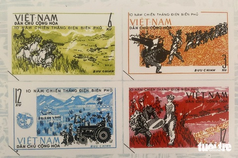 Bộ tem kỷ niệm 10 năm Chiến thắng Điện Biên Phủ - Ảnh: T. ĐIỂU Bộ tem kỷ niệm 10 năm Chiến thắng Điện Biên Phủ