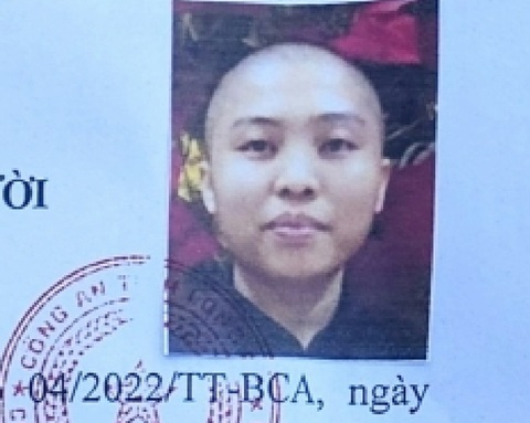 Công an truy tìm Kỳ Duyên, con ông Lê Tùng Vân liên quan vụ án loạn luân- Ảnh 1. Ảnh Kỳ Duyên trên quyết định truy tìm của Công an Long An - Ảnh: SƠN LÂM chụp lại