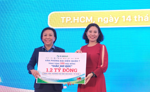 Cơ hội săn học bổng dành cho sinh viên đại học 2024- Ảnh 3. Doanh nghiệp hỗ trợ học bổng, các khóa đào tạo, thực tập, kiến tập cho sinh viên - Ảnh: Ngọc Phượng