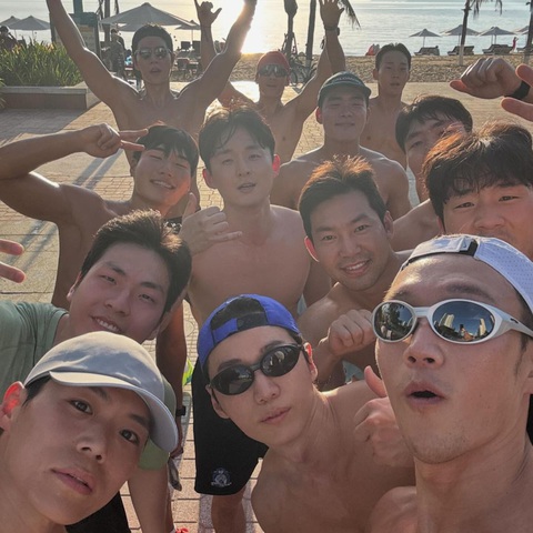 Park Hae Jin đến Việt Nam gọt xoài đến lên cơ bắp- Ảnh 9. Park Hae Jin đến Việt Nam gọt xoài đến lên cơ bắp- Ảnh 9.