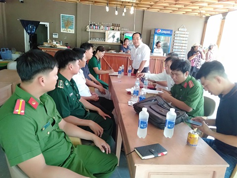 Một nữ du khách 'tố' bị đánh thủng màng nhĩ khi du lịch Ninh Thuận- Ảnh 2. Đoàn công tác liên ngành làm rõ vụ một nữ du khách “tố” bị đánh khiến thủng màng nhĩ trái.
