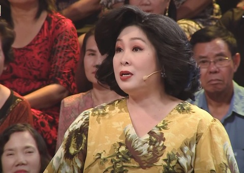 Hồng Vân kể về lý do tại sao nghệ sĩ kiêng uống nước mía trong Ký ức vui vẻ - Ảnh: Cắt từ clip Hồng Vân kể về lý do tại sao nghệ sĩ kiêng uống nước mía trong Ký ức vui vẻ - Ảnh: Cắt từ clip