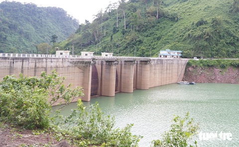 Bộ chỉ đạo thủy điện Quảng Nam 'trả nước', lưu ý Đà Nẵng khai thác nước tại chỗ- Ảnh 1. Một thủy điện ở thượng nguồn tỉnh Quảng Nam - Ảnh: LÊ TRUNG